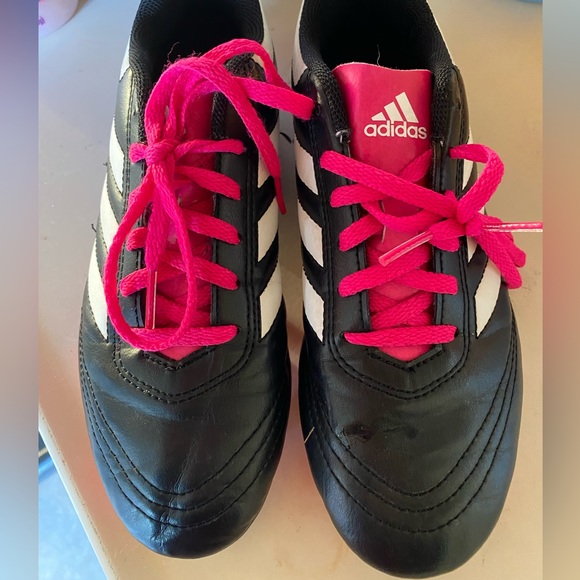 Adidas soccer cleats - Picture 2 of 4